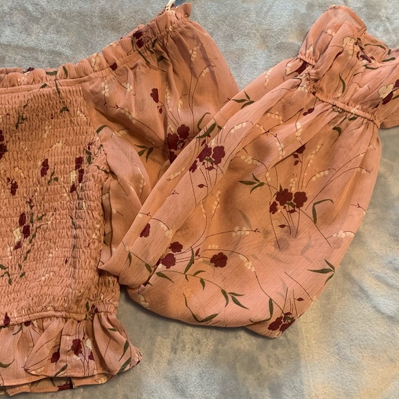 Floral Off The Shoulder Crop Shirt - Picture 2 of 6